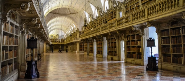 La bibliothèque du palais de Mafra