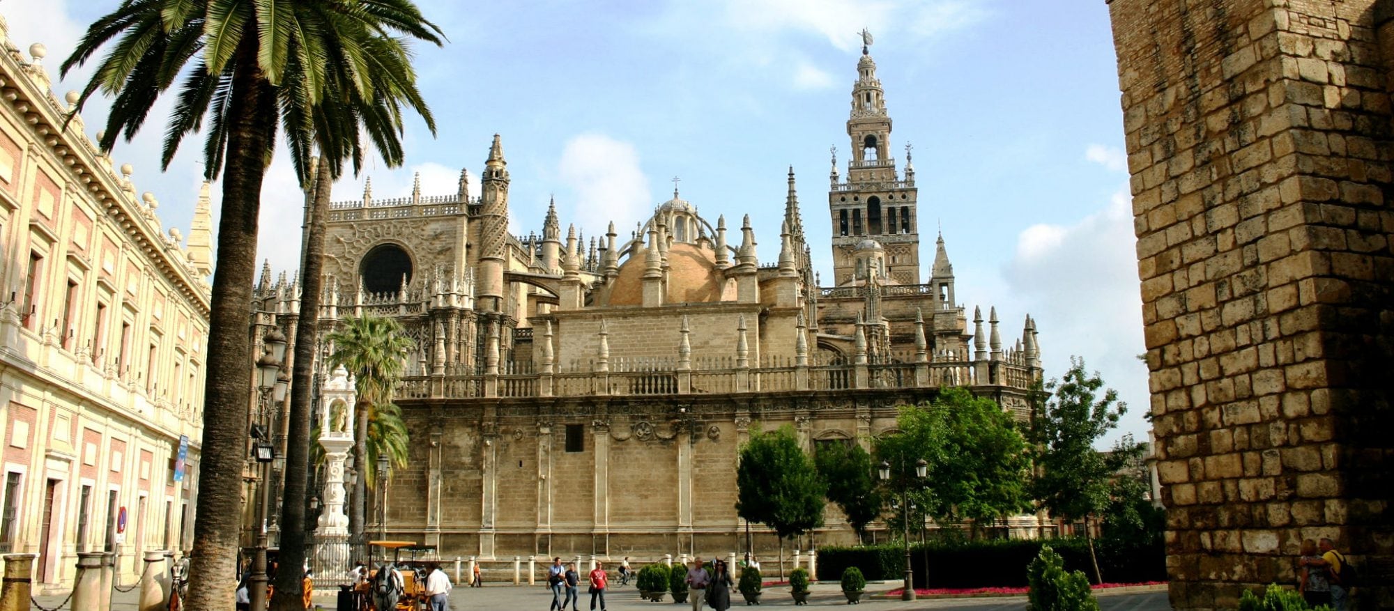 La cathédrale de Séville et sa tour La Giralda
