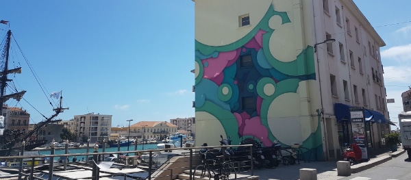 Street art dans le port de Sète