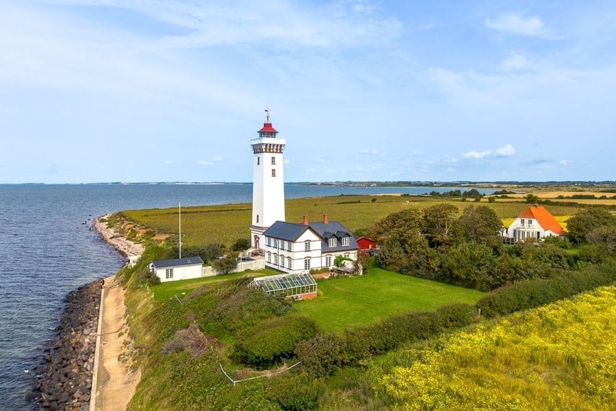 phare blanc